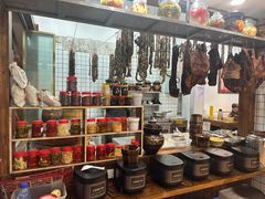 -佬缸炮江湖川菜(玉林店)