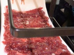 鲜牛肉-左庭右院鲜牛肉火锅(浦江欢乐颂店)