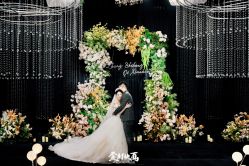 -禕·愫白婚纱商店