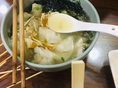 鲜肉小馄饨-大董锅贴(崇安寺店)