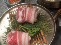 -草家酱蟹炭火烤肉店(珲春南路二店)