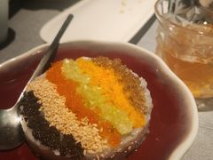 虾滑-左庭右院鲜牛肉火锅黑金店(陆家嘴中心店)
