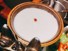 -老牌坊云南鱼豆花火锅(哈西万达店)