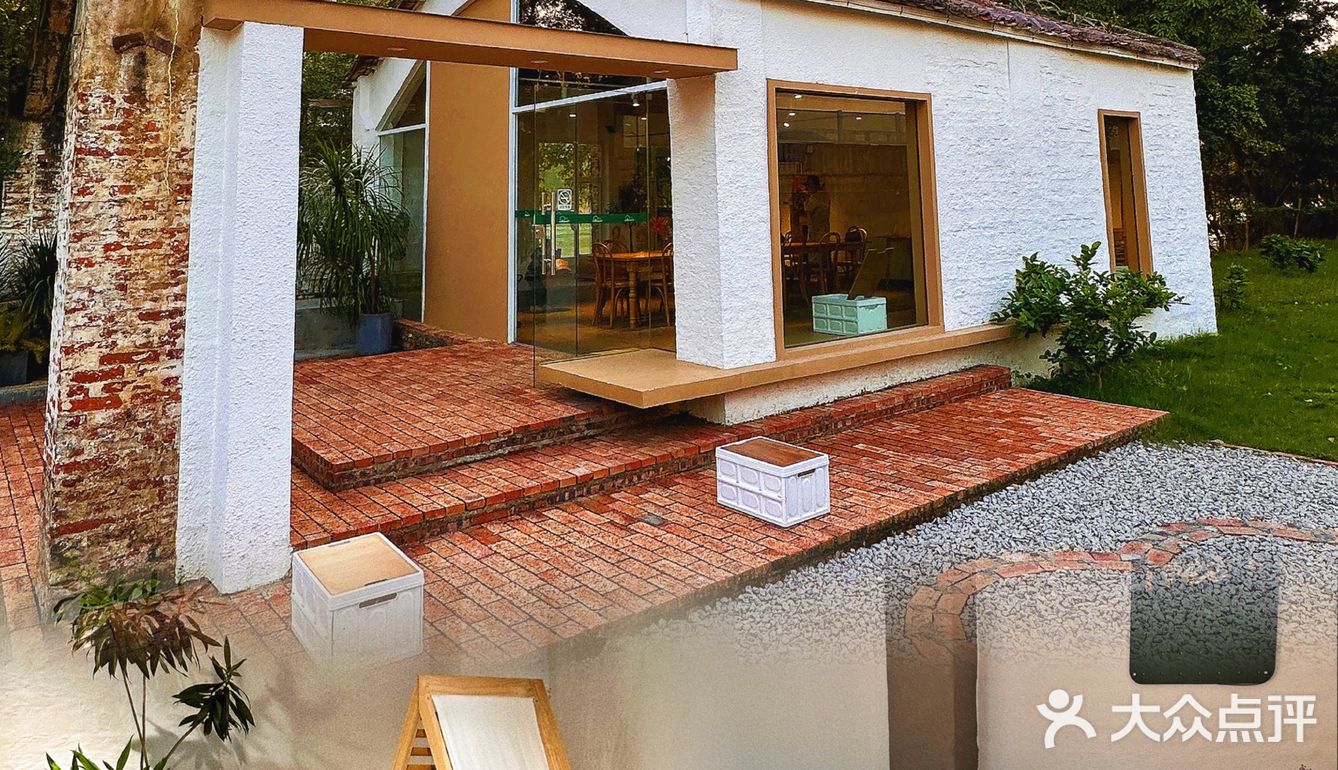 √ 围炉煮茶套餐 适合2-3个人，套餐里面有两壶茶