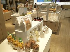 -好利来(万卉路店)