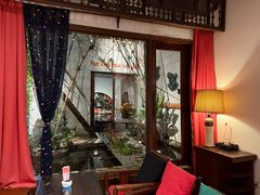 -Cuc Gach Quan Restaurant