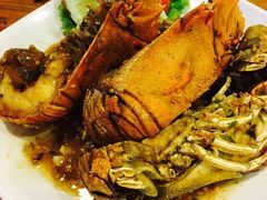 -J Daeng Seafood