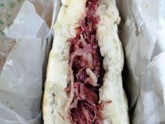 腊牛肉夹馍-杨天玉腊牛羊肉店
