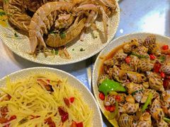 -三亚火车头万人海鲜广场