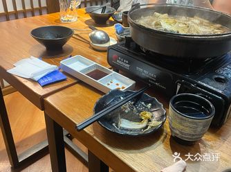 这家店的特色菜是真的很赞,每一道菜的摆盘都非常精致