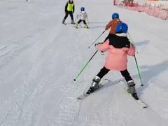 -荣盛康旅野三坡滑雪场