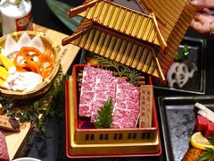 -山川小町·极番烧肉(新地假日广场店)