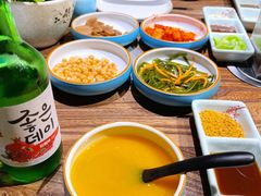 -明洞阿姨·韩式酱蟹烤肉·创意料理(三元桥店)