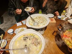 -富正毅三下锅·湘西韵味(天门山索道店)