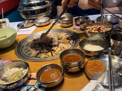 -老炉家木炭烤肉(长江国际店)