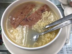 午餐公仔面-义顺牛奶公司