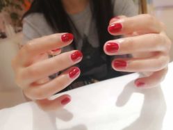 -孔雀手美甲美睫护理