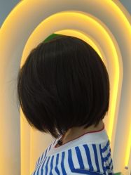 -V7 HAIR SALON