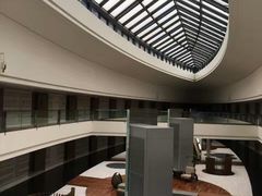 -上海滴水湖皇冠假日酒店