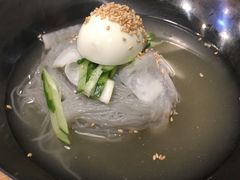 -江南猪肉商会无限续吃(弘大店)
