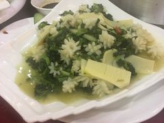 -浙商世贸玉龙酒店