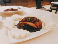 梅菜扣肉配饼-唐拉雅秀酒店-唐苑中餐厅