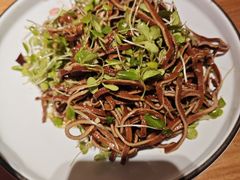 香椿苗拌黑豆腐丝-老北京炸酱面·烤鸭(前门店)