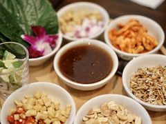 -Chom Cafe and Restaurant