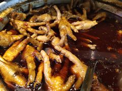 -爆炸头阿姨小四川正宗川味小吃(无任何分店)