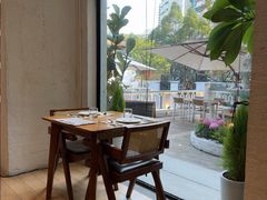 -Mark&Mars Restaurant