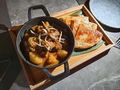 慢炖牛杂配松露黄油饼-Hi City·城市之巅