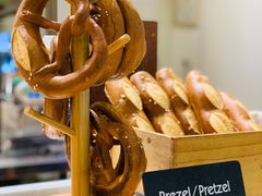 碱水面包-WHEAT&BAKER-麥(凯德来福士店)