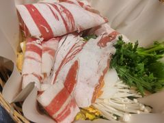 -枝魯枝魯自助料理