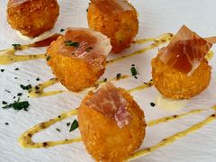 -MONICH牛排融合餐厅(和义大道购物中心店)