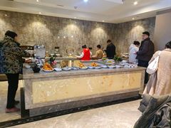 -铂逸梦秦酒店(横店梦幻谷店)