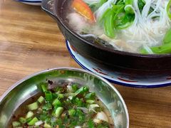 三鲜细米线-贵州沾水米线(学田湾店)