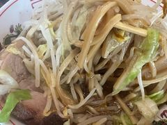 二郎系拉面-拉面莊夢語＆中华料理八椿