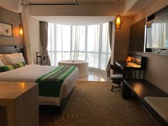 -深圳罗湖东门步行街亚朵X酒店