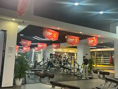 -健变健身俱乐部(前海天虹商场店)