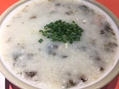 叉烧皮蛋粥-红荔村肠粉(岗厦店)