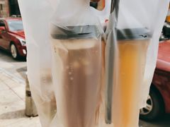 -顶东面包花园·生日蛋糕(世博店)