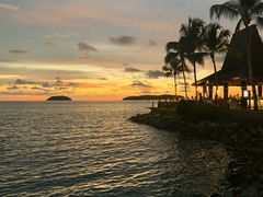 -Sunset Bar(丹绒亚路香格里拉店)