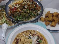 -一口猪海鲜浑锅·东北家常菜