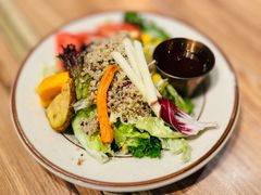 -玛格萝妮(汇智国际商业中心店)