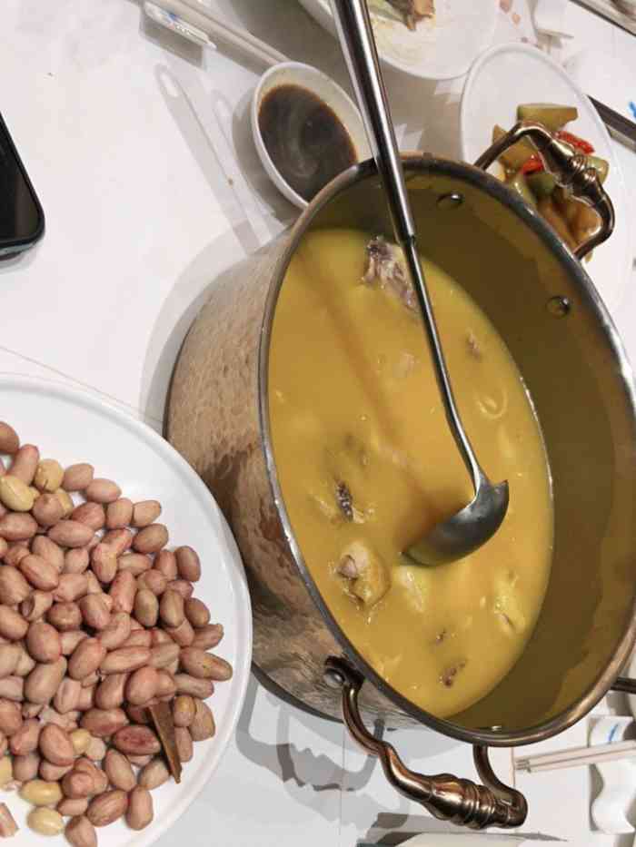 澳门街火锅(国金店)-"五一假期去打卡钟书阁,顺便打卡了这家火锅.