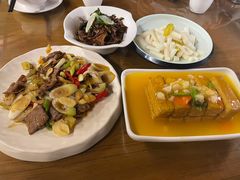 -隔壁老王·家常云南菜(花巷店)