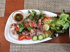 -Chom Cafe and Restaurant