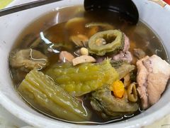 苦尽甘来苦瓜蚝豉猪脊骨汤-海鲜街菜馆(海珠南路店)