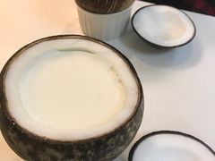 -志龙皇冠吃货椰子铺