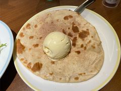 肉桂饼配冰淇淋-萨莉亚意式餐厅(南京环亚凯瑟琳广场店)